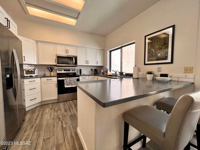 Building Photo - 5848 Bright Star Dr