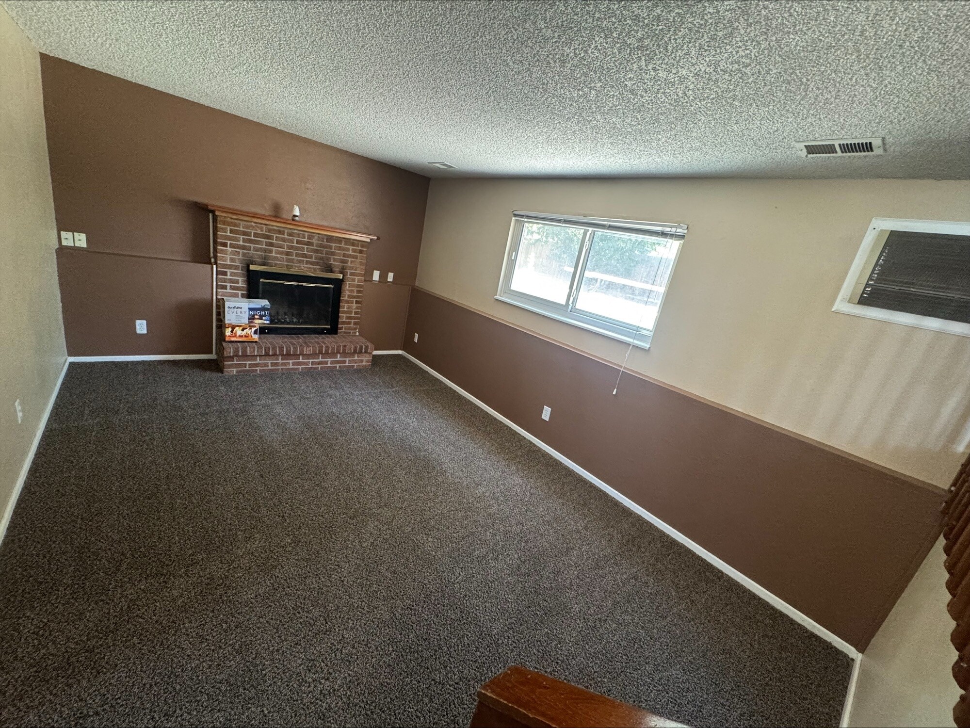 garden level family room - 5879 S Oak St