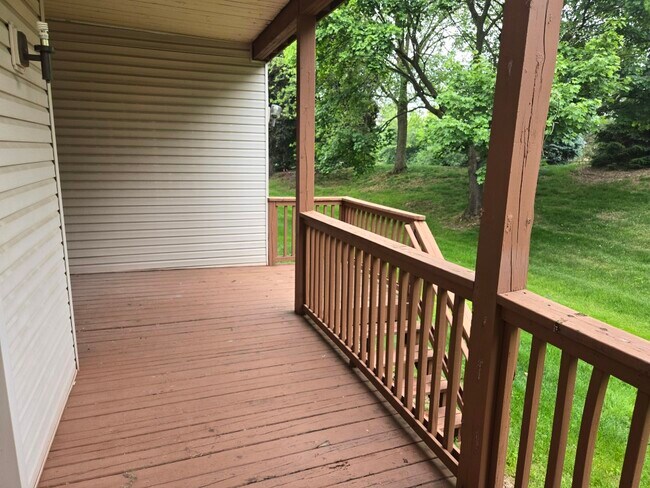 Building Photo - 6136 Palomino Ct