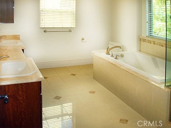 Building Photo - 10640 Woodbridge St