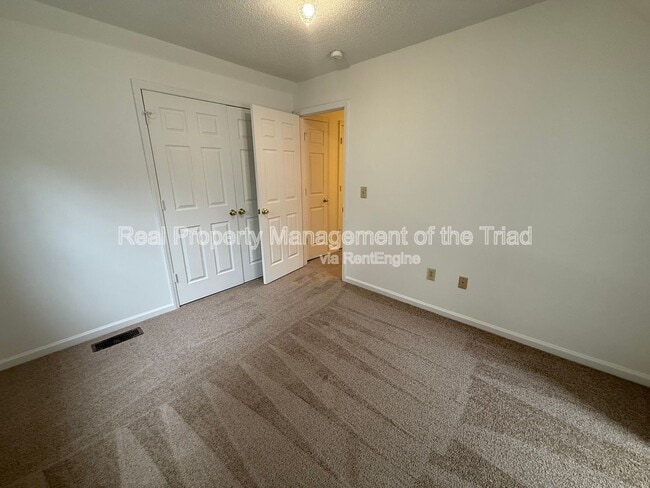 Building Photo - 1805 Cody Ave