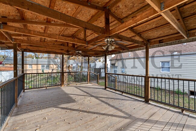 Building Photo - 1249 N Pershing St