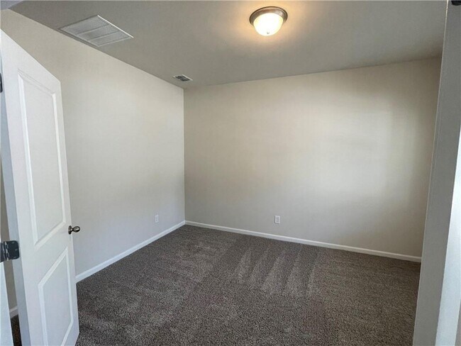 Building Photo - 128 Longleaf St