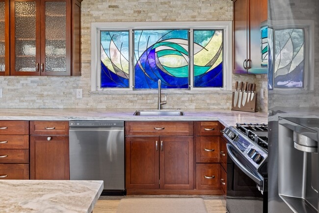 Building Photo - 3035 Ribera Rd