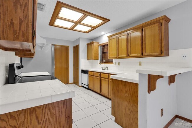 Building Photo - 15 N 21st St