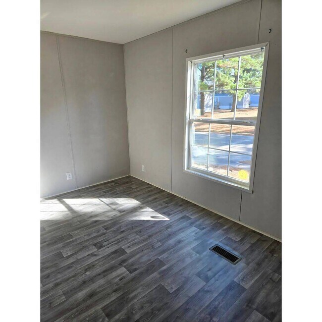 Building Photo - 1707 Tarte St