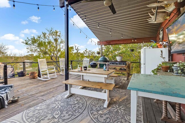 Building Photo - 288 Ballard St