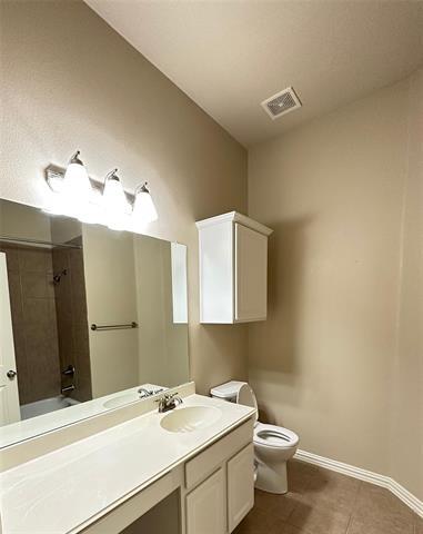 Building Photo - 725 Red Elm Ln