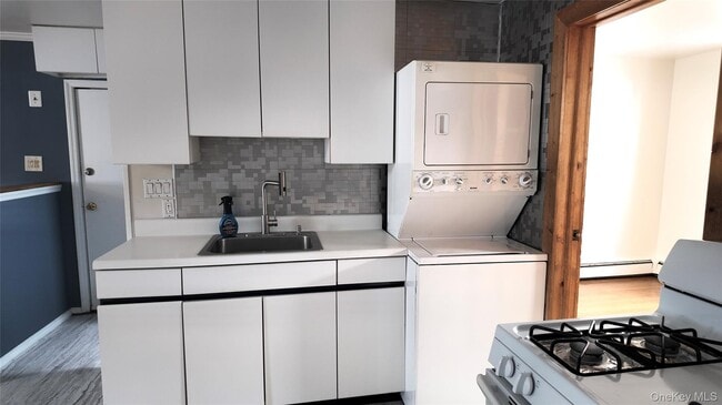 Building Photo - 3249 Barkley Ave