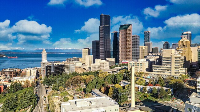 Building Photo - Metro Line Flats