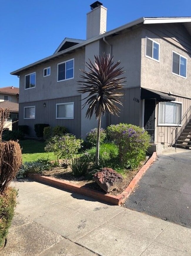 Primary Photo - 1136 Francisco Ave