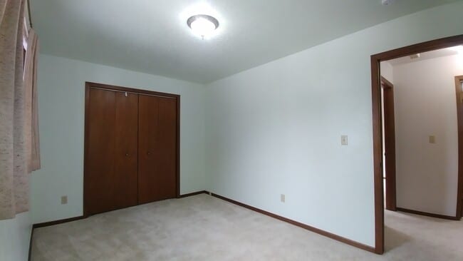 Building Photo - Home in Lolo with Fenced Yard and Pets Considered