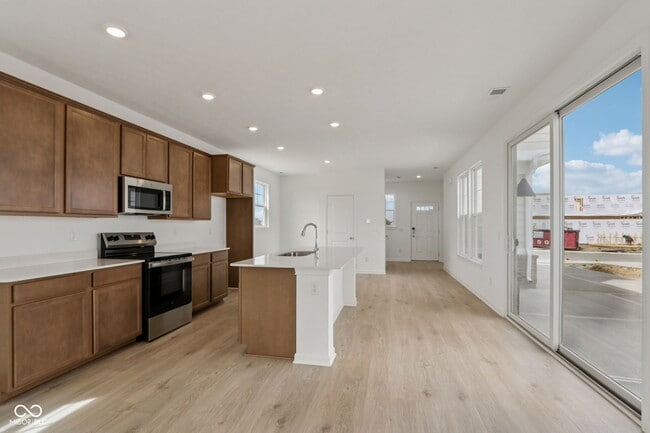 Building Photo - 7417 Peristyle Ln