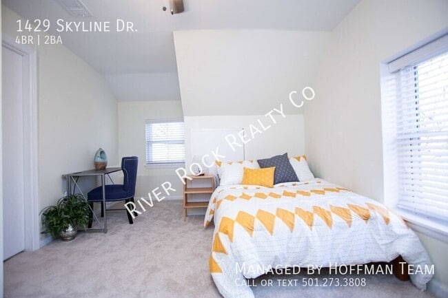 Building Photo - 1429 Skyline Dr
