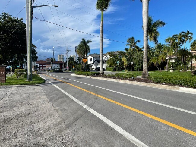 Building Photo - 500 Layne Blvd