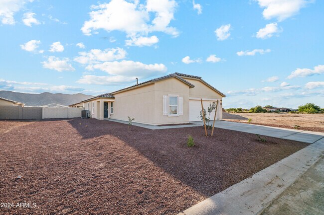 Building Photo - 7922 Magic Dr
