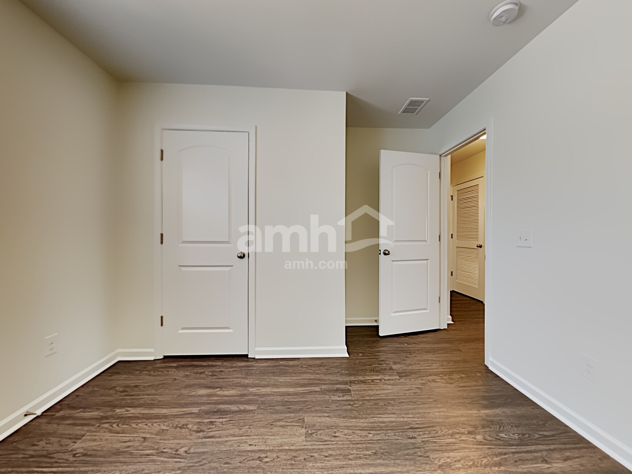 Building Photo - 355 Dunlin Dr