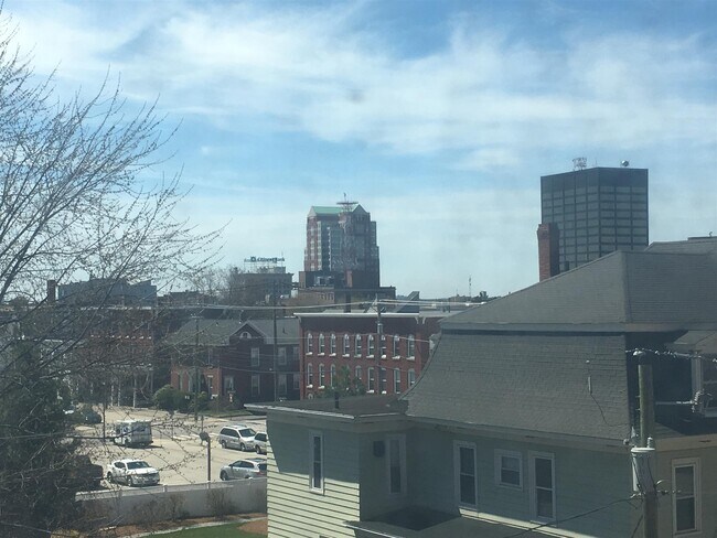Building Photo - 124 Orange St