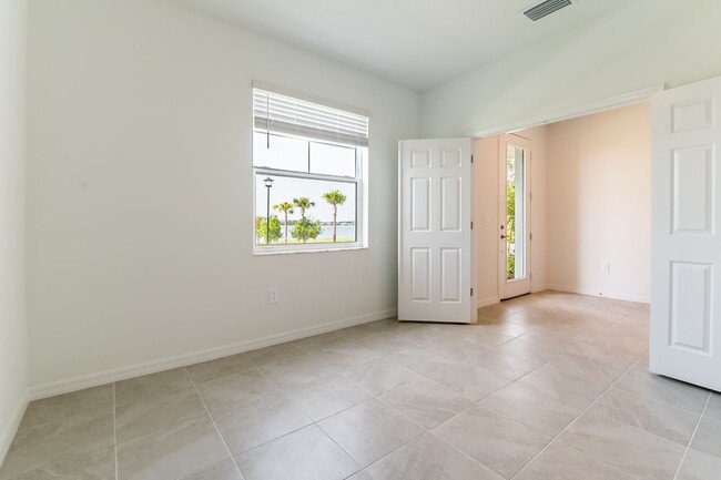 Building Photo - Brand New 3-Bed 2.5-Bath Town Home with La...