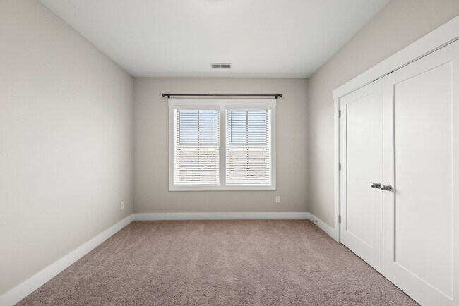 Building Photo - 1813 Iron Mill Dr