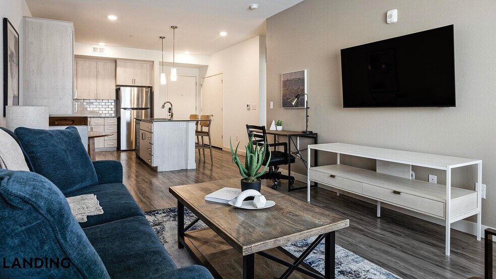 Building Photo - 1760 S Crismon Rd