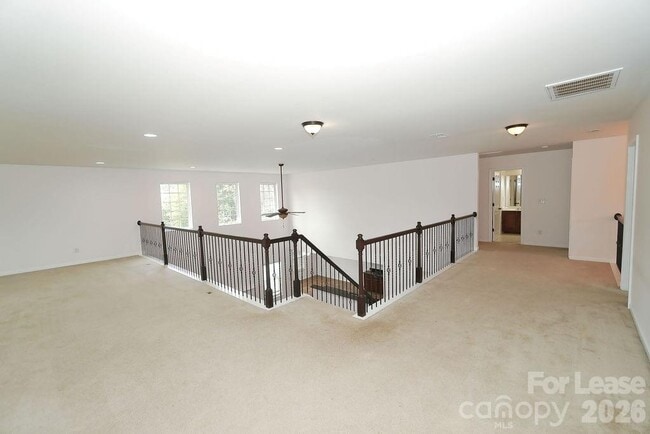 Building Photo - 4224 Lois Ln