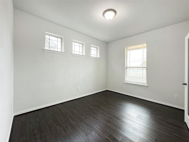 Building Photo - 23610 Carducci Dr
