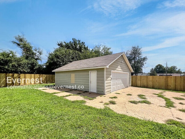 Building Photo - 4608 S Berrypick Ln