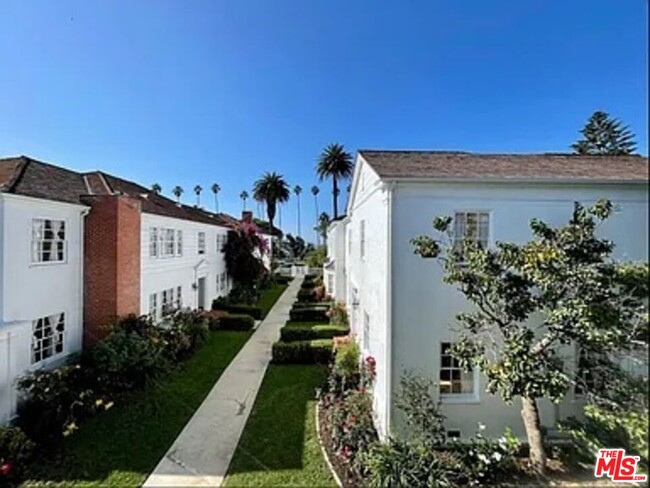 Building Photo - 423 Ocean Ave