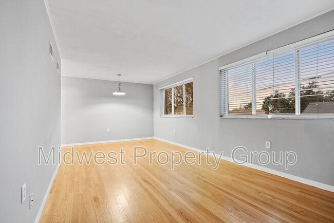 Building Photo - 2507 S Big Bend Blvd