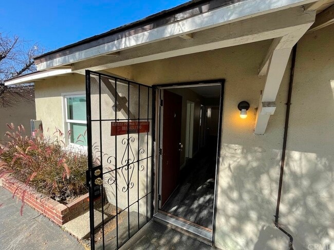 Building Photo - 936 W Foothill Blvd