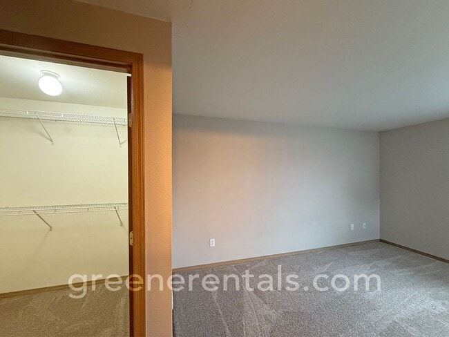 Building Photo - 3 Bed 2.5 Bath Townhouse in Lancaster off Marvin Rd