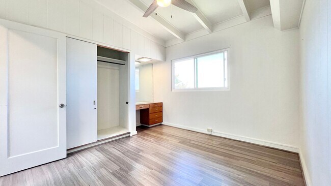 Building Photo - 4202A Sierra Dr