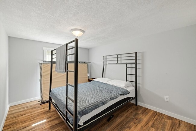 Building Photo - 1330 Old Northcutt Rd