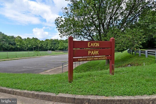 Building Photo - 3302 Woodburn Village Dr