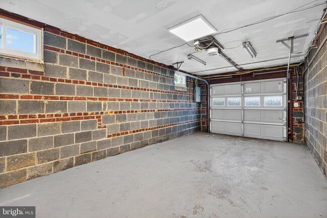 Building Photo - 7107 Vermillion Pl