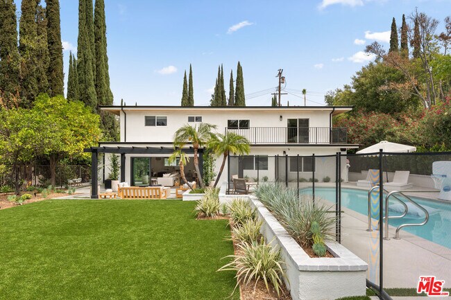 Building Photo - 4401 Pampas Rd