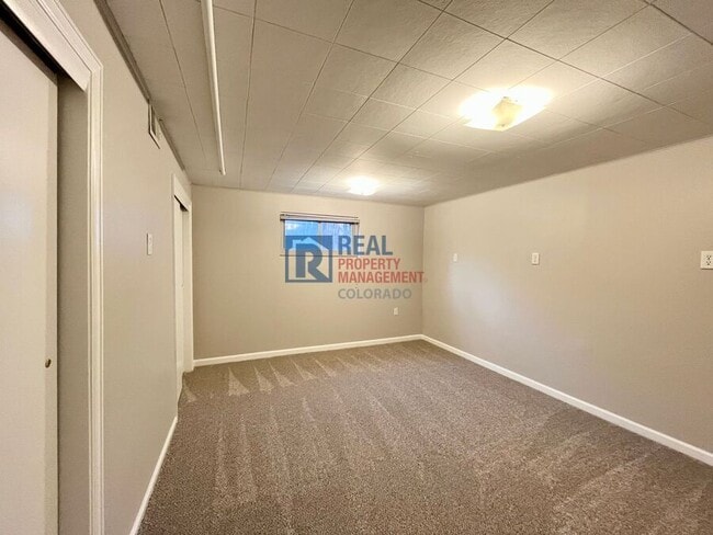 Building Photo - 7074 S Willow St