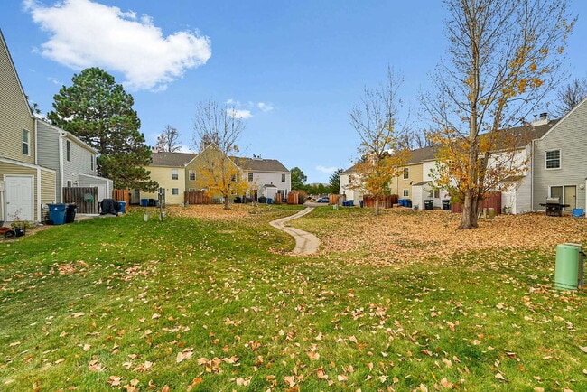 Building Photo - $1,515, 1 bed, 1 bath, located in Lakewood.