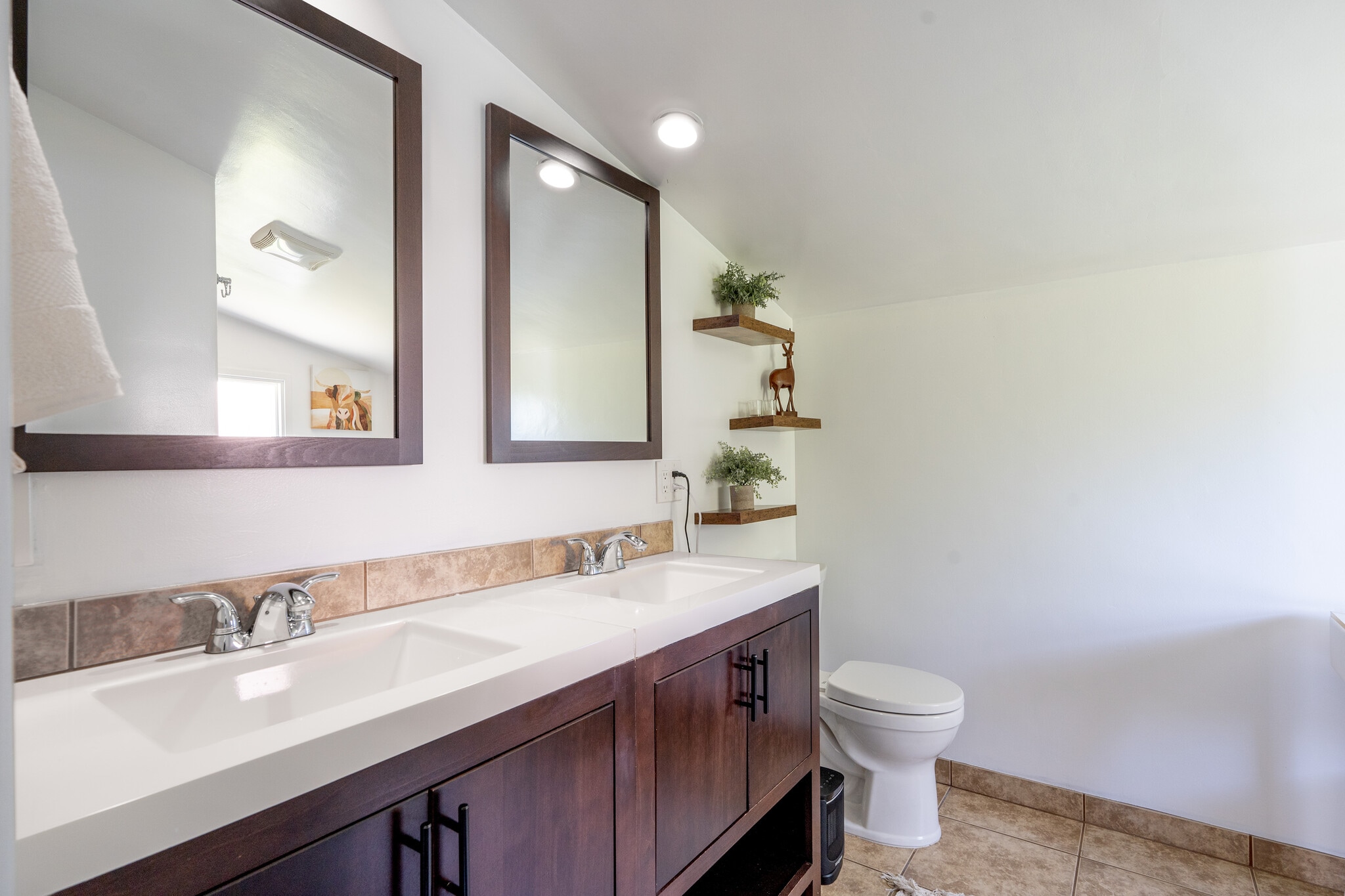 Building Photo - 273 W Carmel Valley Rd