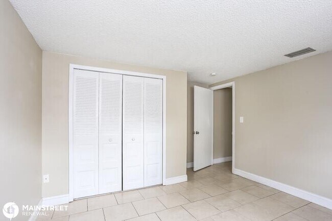 Building Photo - 9421 Ledgestone Ln