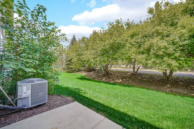Building Photo - 1115 Goldfinch Ave