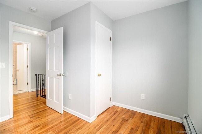 Building Photo - 32 Pleasant St