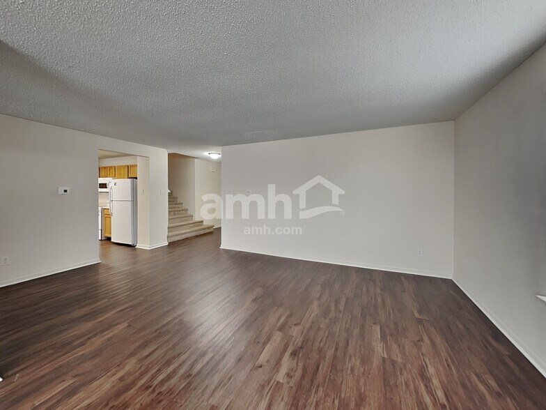 Building Photo - 10167 Hatherley Way