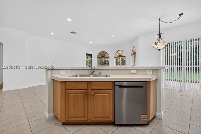 Building Photo - 5659 Via De La Plata Cir