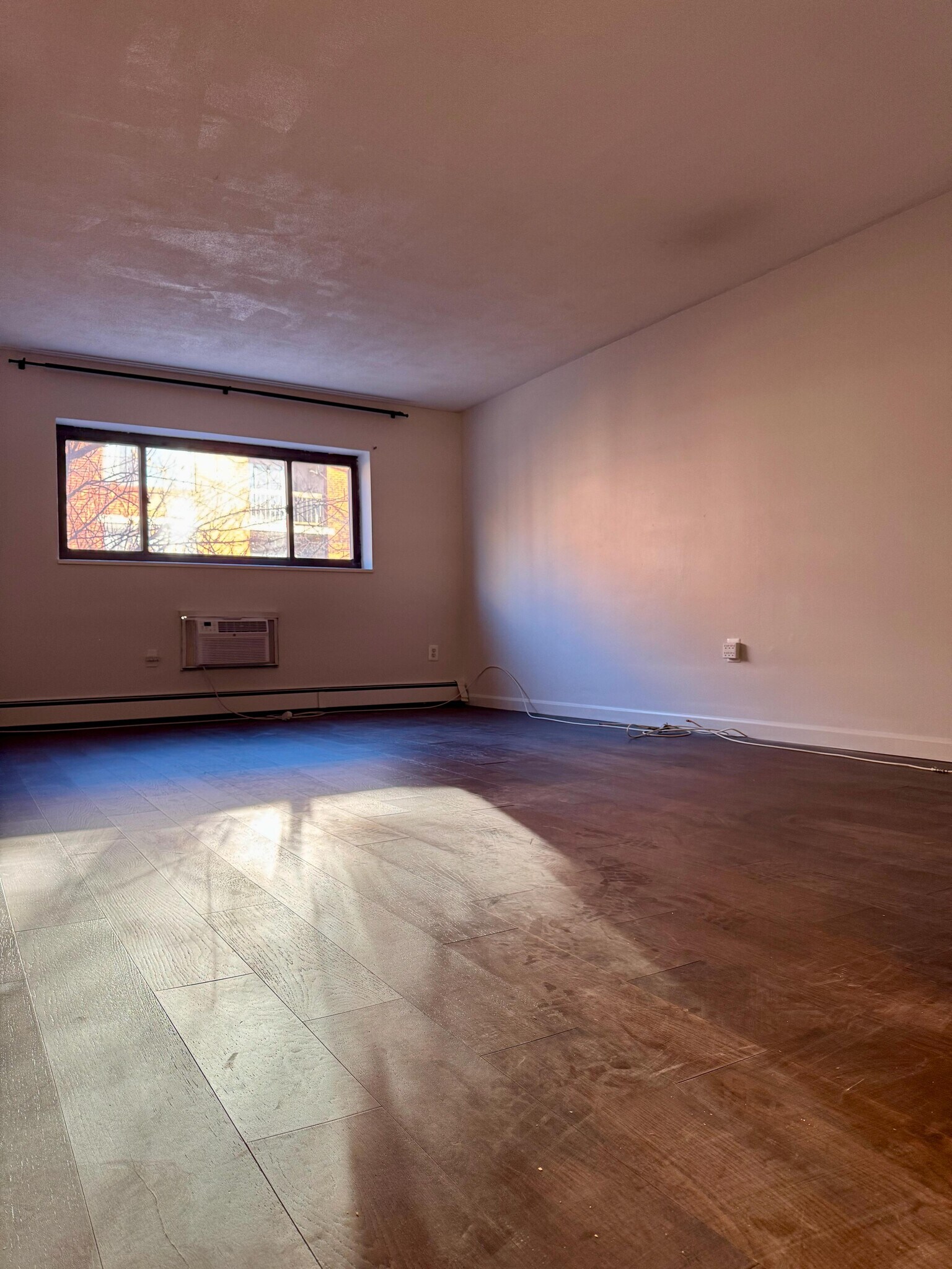 Building Photo - 15 Walbridge St