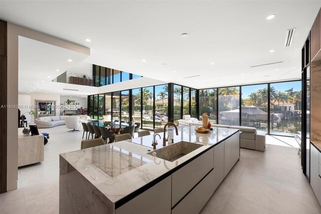 Building Photo - 1102 Washington St