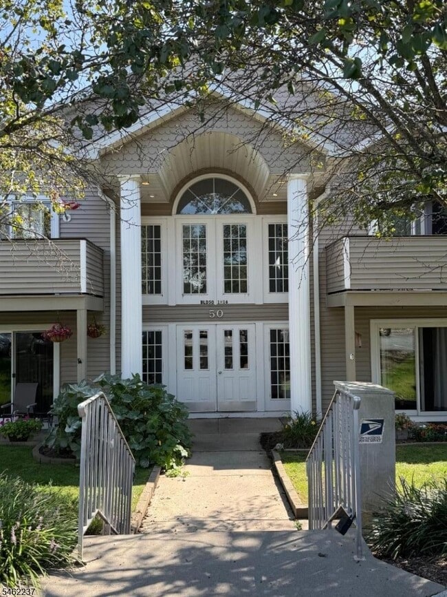 Building Photo - 5010 Bryant Dr