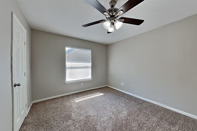 Building Photo - 19502 Water Point Trail