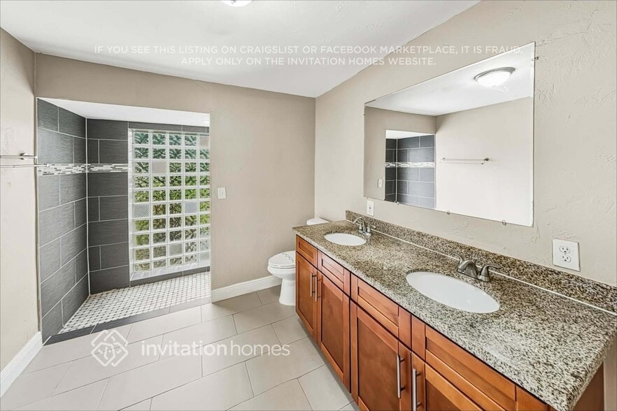 Building Photo - 4255 N Browning Dr